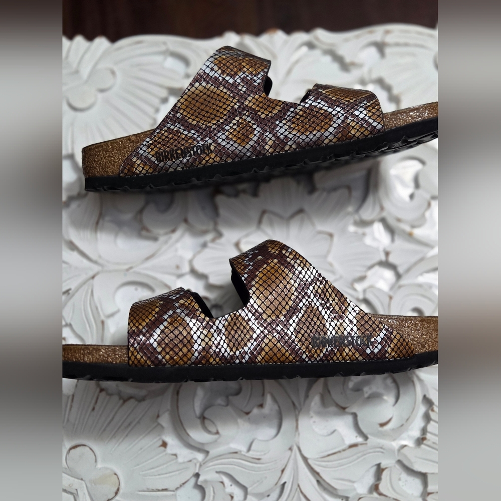 Authentic Birkenstock Womens Slide Size 8 - Picture 7 of 10